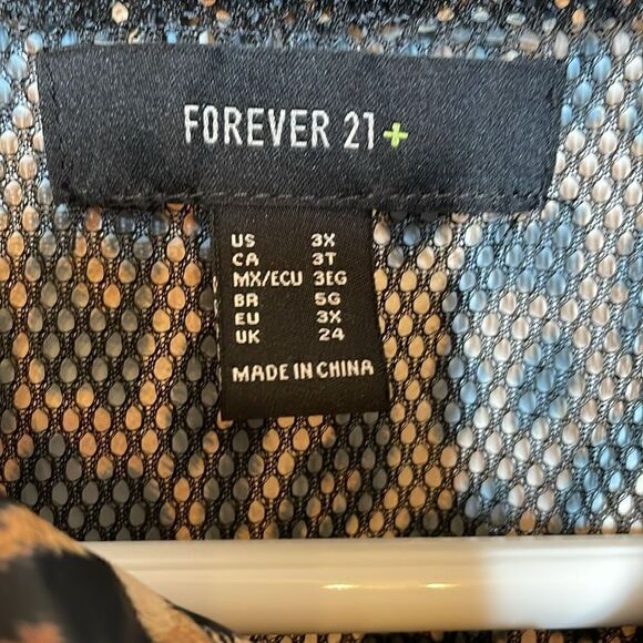 Forever 21 Animal Print Button Down Crop Jacket Windbreaker size 3X - Picture 5 of 12